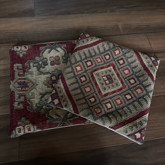 Pottery Barn Kilim Vintage Tapestry Wool Blend Throw Pillow Case Set